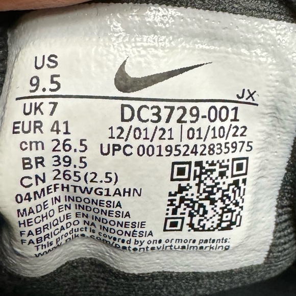 Nike Revolution 6 Black Athletic Running Shoes DC3729-001 Size 9.5 Women / 8 Men - Picture 10 of 11